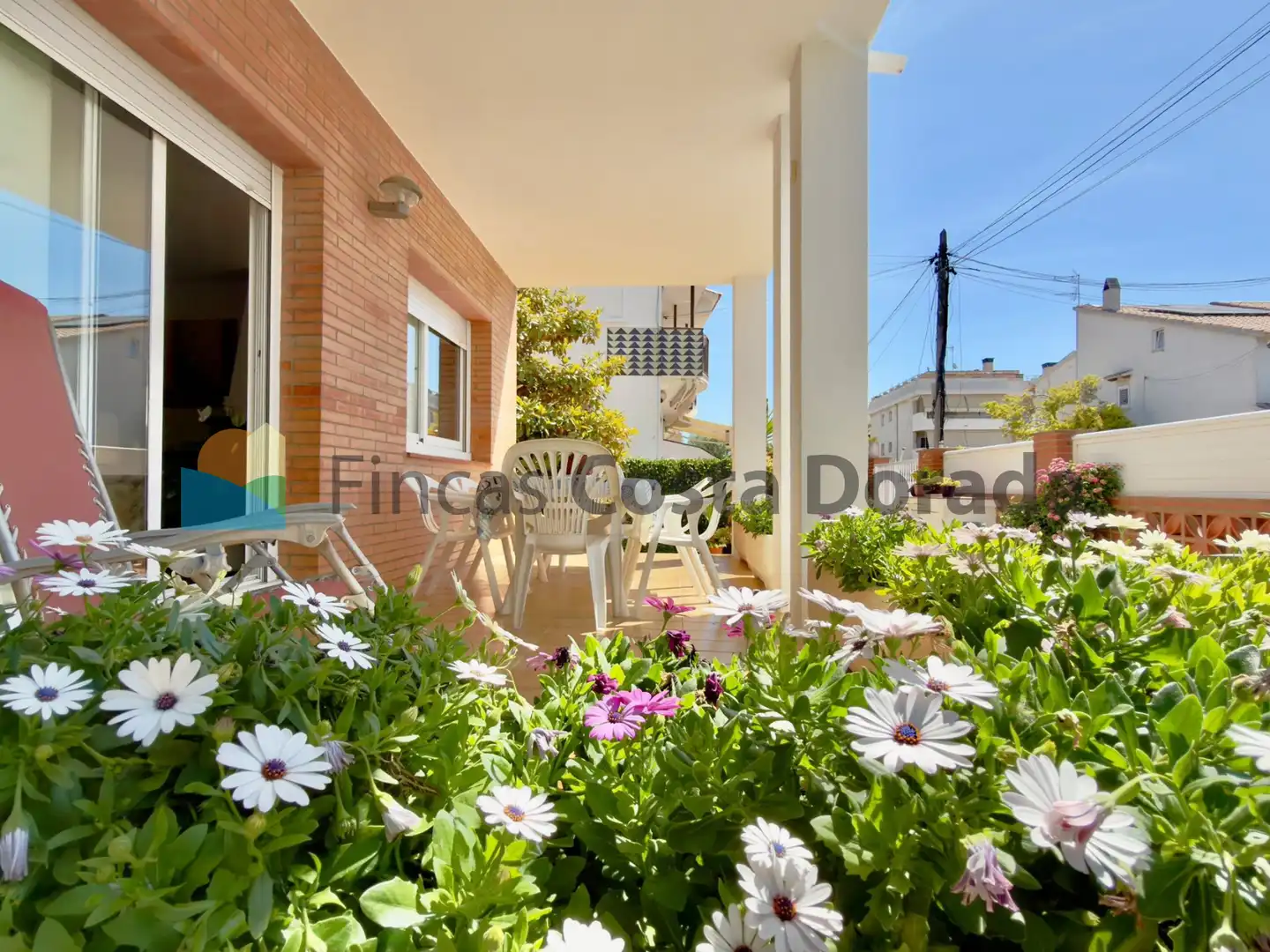 Exterior view of Houses for sale in Cubelles  with Air Conditioner, Private garden and Parquet flooring