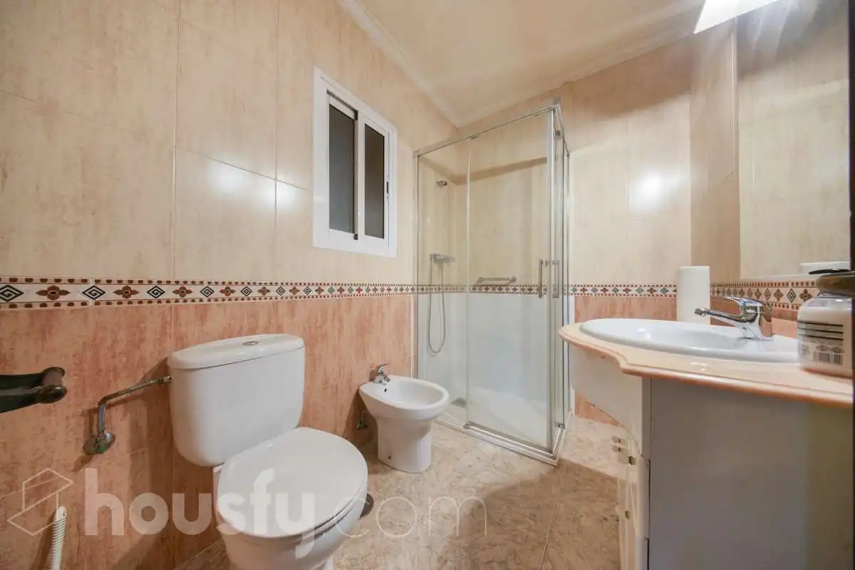 Piso con ascensor en venta en Calle la Chulapona ., imagen 19