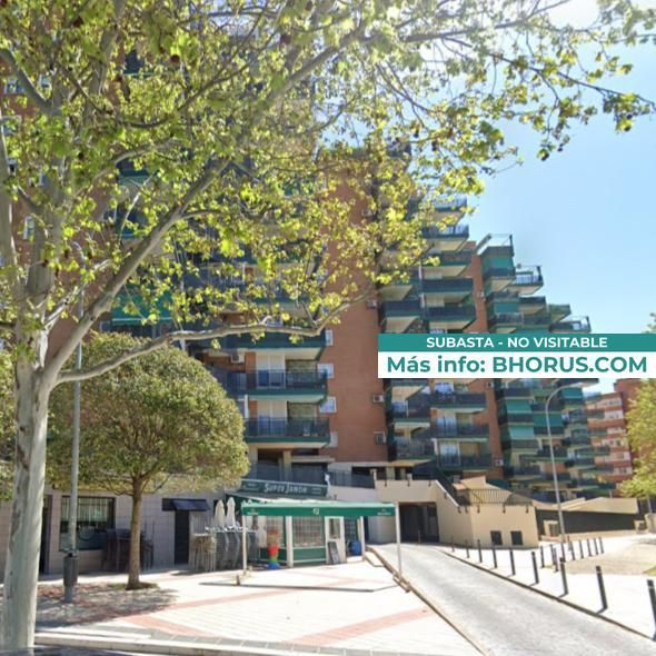 Vista exterior de Àtic en venda en Fuenlabrada amb Jardí privat