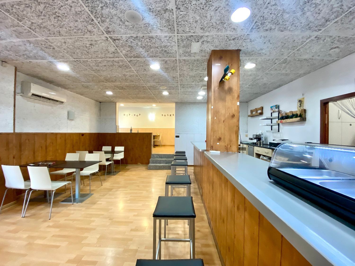 Local de lloguer a Carrer de Voltregà, Torelló