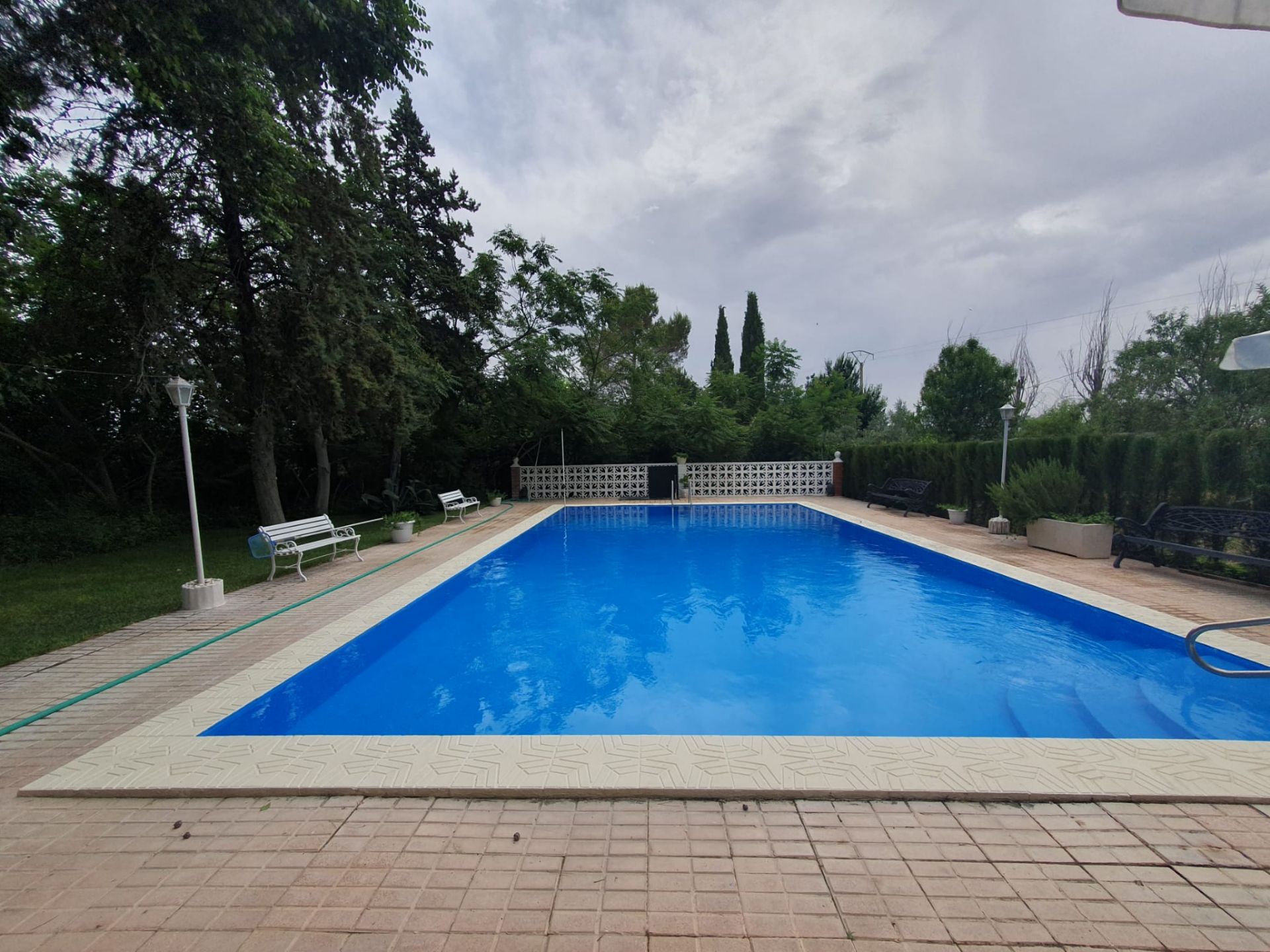 Piscina de Casa o chalet en venta en Argamasilla de Calatrava con Aire acondicionado, Jardín privado y Trastero