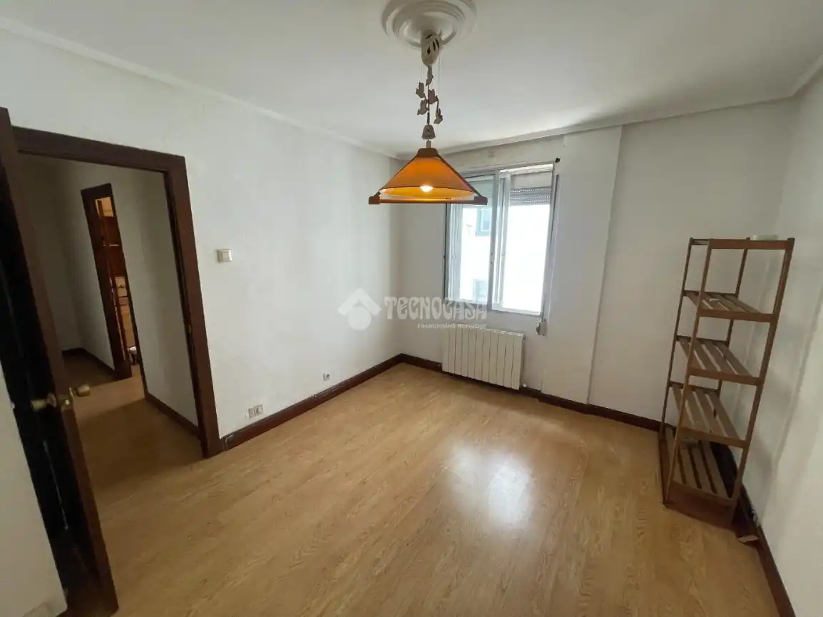 Habitación de Piso en venta en Zaragoza con Calefacción y Amueblado