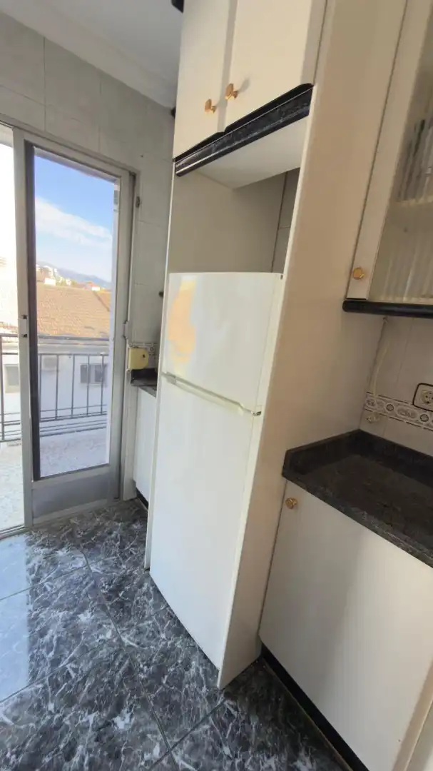Kitchen of Flat for rent in Granada  with Air Conditioner, Furnished and Oven