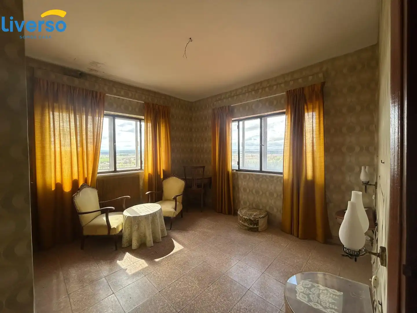 Living room of Country homes for sale in Roa