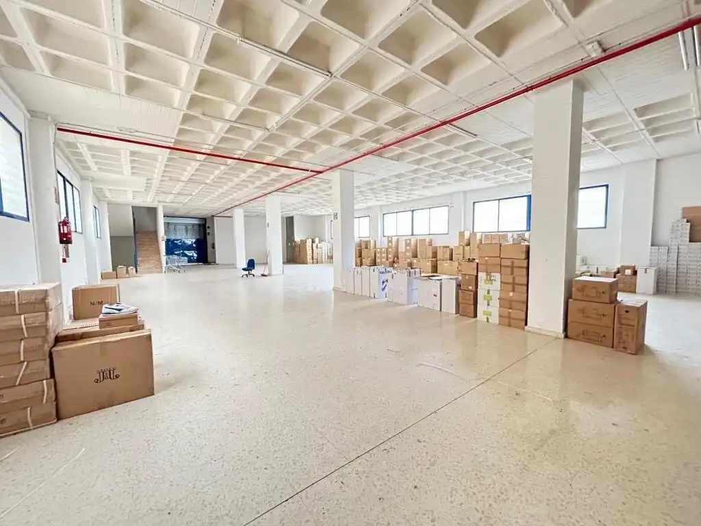 Nau industrial en venda a Elche ciudad