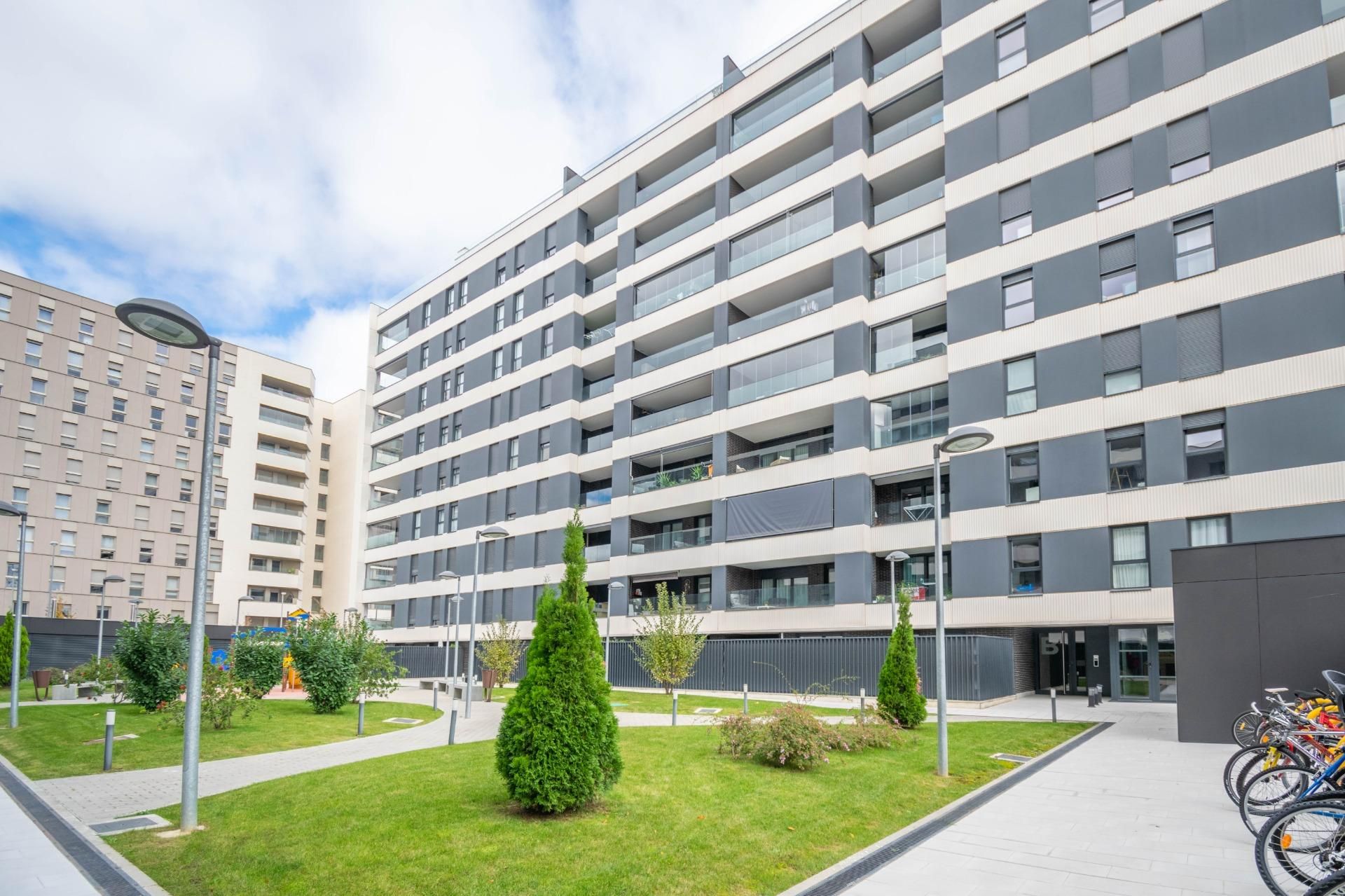 Exterior view of Planta baja for sale in Burlada / Burlata  with Heating and Storage room