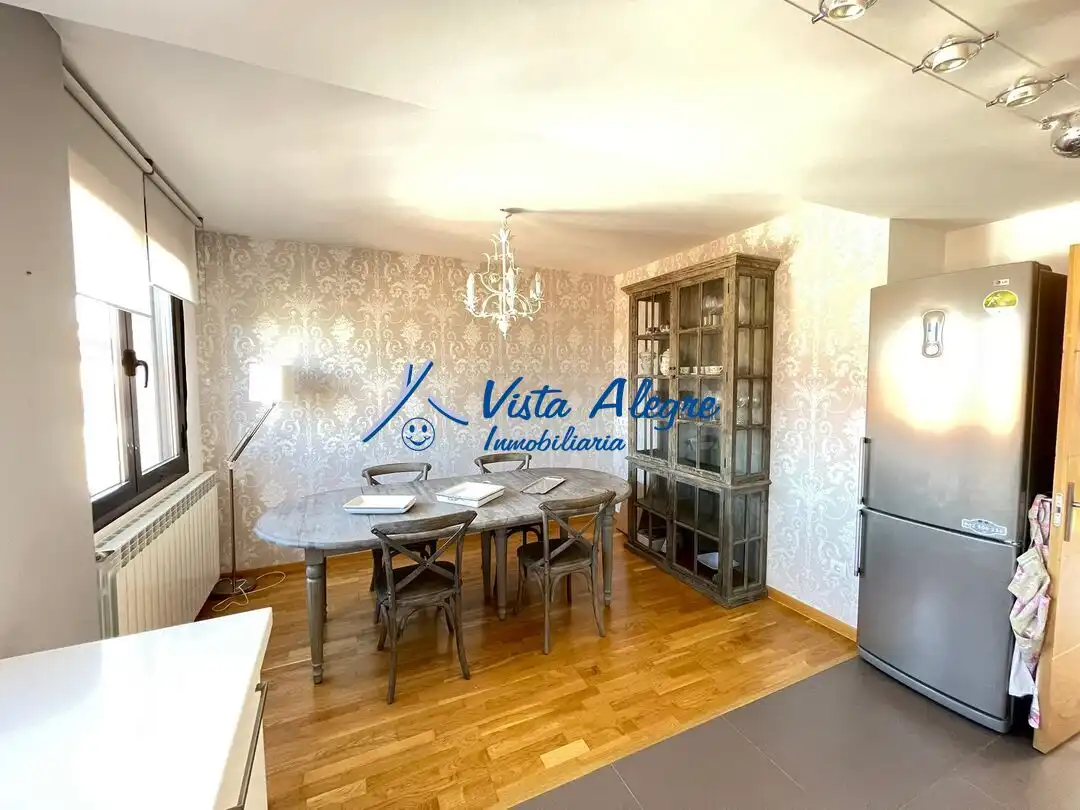 Comedor de Ático en venta en Haro con Calefacción, Parquet y Terraza