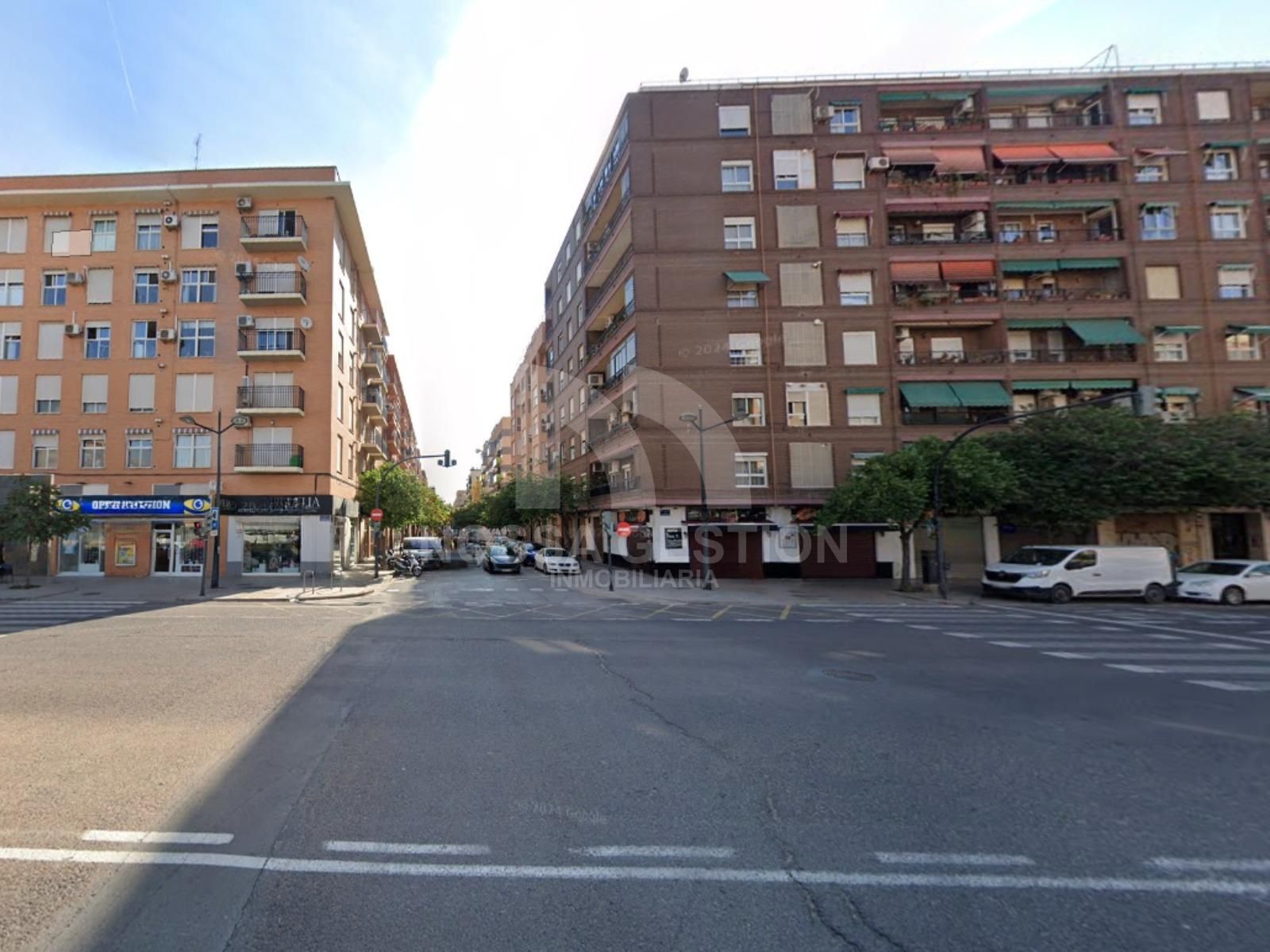 Vista exterior de Pis en venda en  Valencia Capital amb Balcó