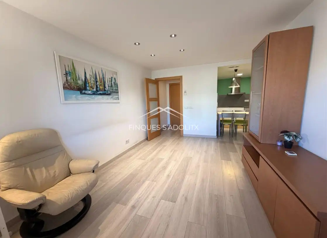 Living room of Flat for sale in Girona Capital  with Heating and Parquet flooring