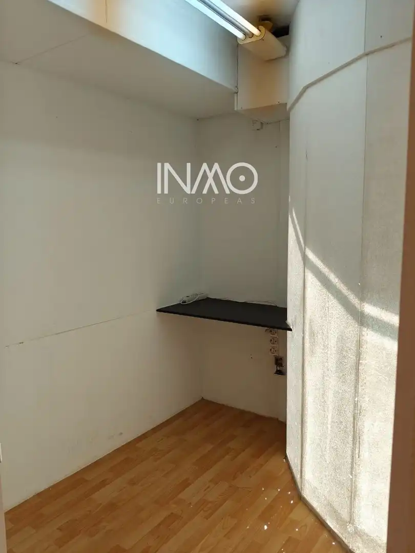 Business premises to rent in Centre, imagen 4