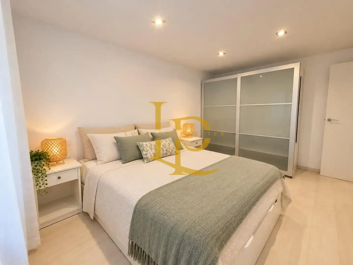Bedroom of Flat for sale in Cerdanyola del Vallès  with Air Conditioner, Heating and Oven