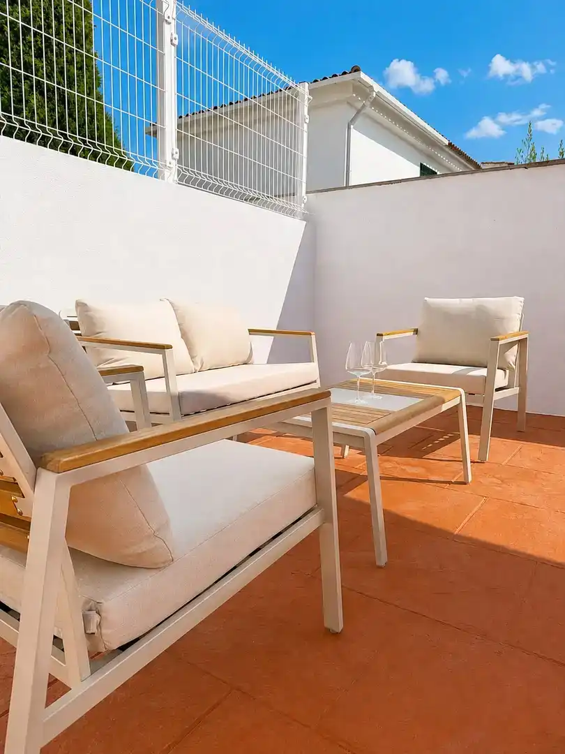 Terrasse von Einfamilien-Reihenhaus zur Miete in Almazora / Almassora mit Klimaanlage und Möbliert