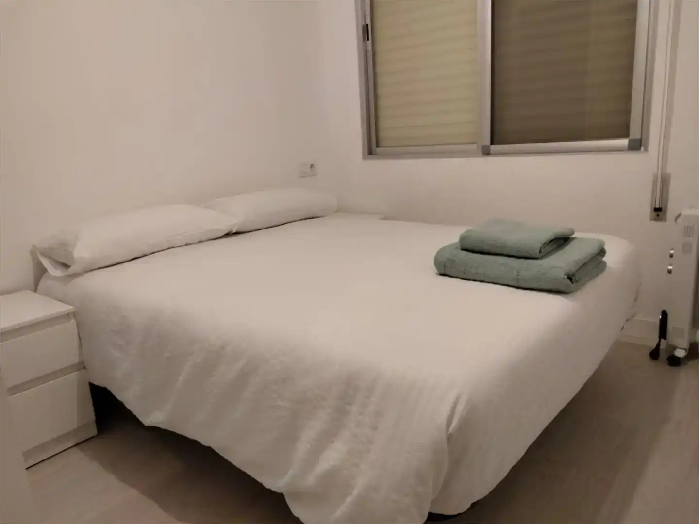 Habitación de Piso de alquiler en Cabanas con Parquet, Amueblado y Horno