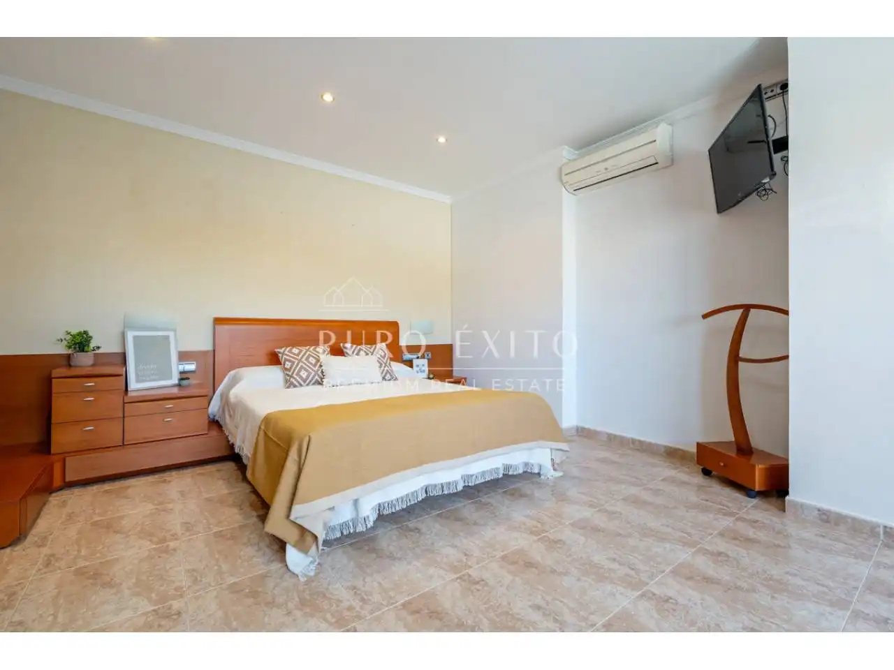 Habitación de Casa o chalet en venta en El Pla de Santa Maria con Aire acondicionado, Jardín privado y Terraza
