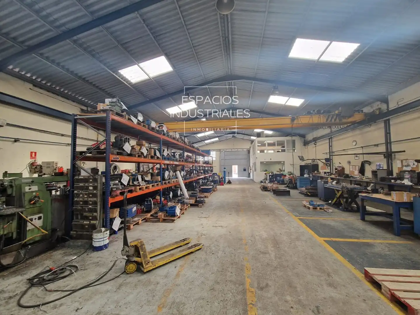 Nau industrial en venda a Humanes de Madrid