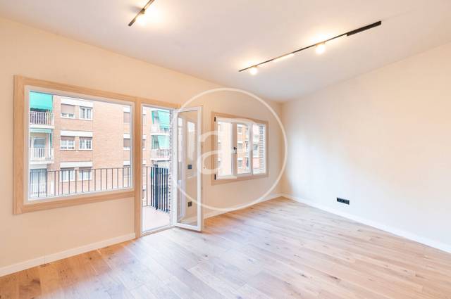 Piso en Venta en Carrer de Concepción Arenal en El Congrés i els Indians