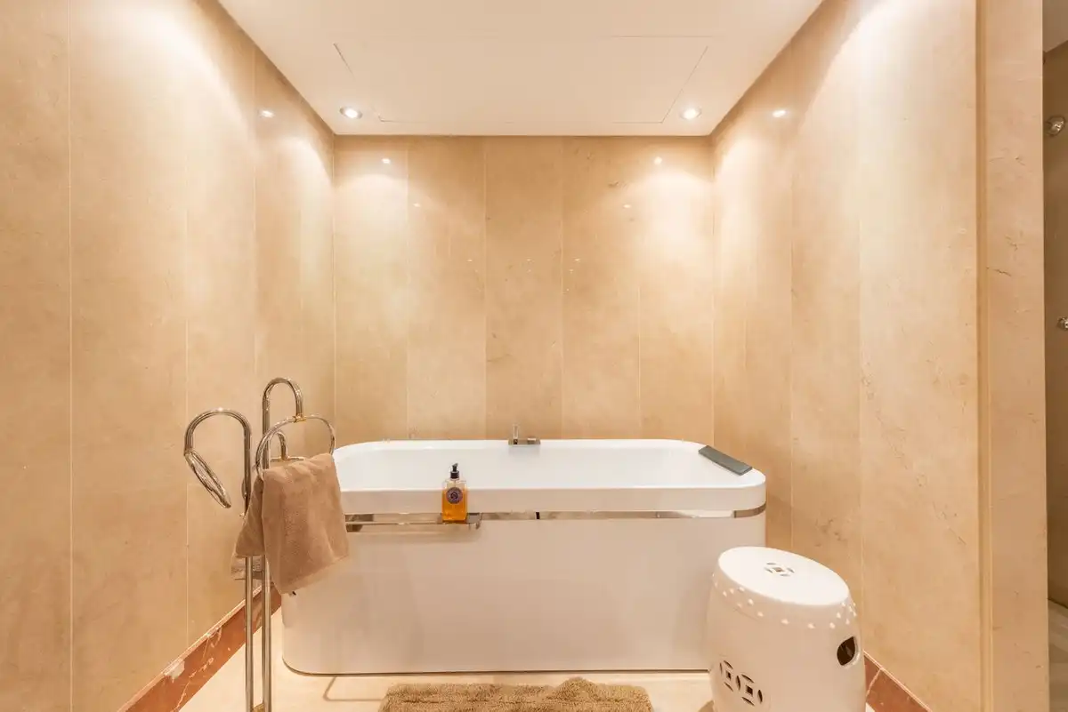 Penthouse with pool for sale in Selwo, imagen 15