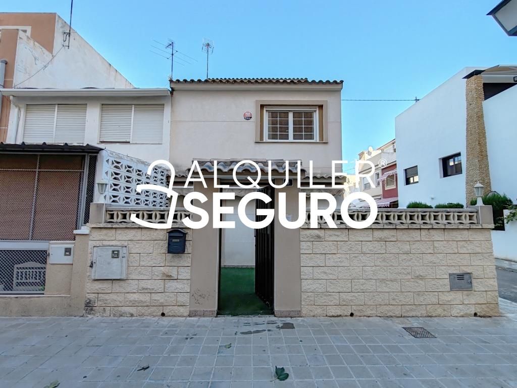 Vista exterior de Casa o xalet de lloguer en Alicante / Alacant amb Aire condicionat i Terrassa