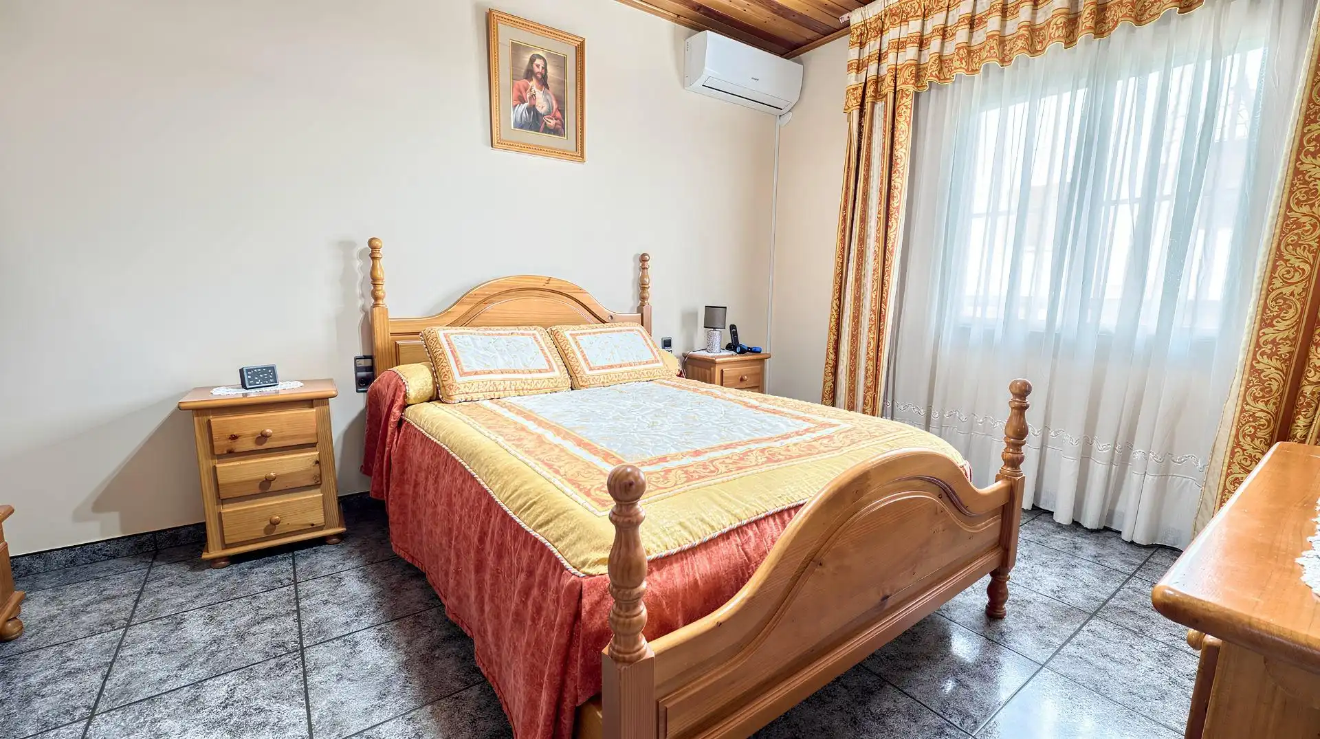 Dormitori de Casa adosada en venda en Sant Pere de Ribes amb Aire condicionat, Calefacció i Jardí privat