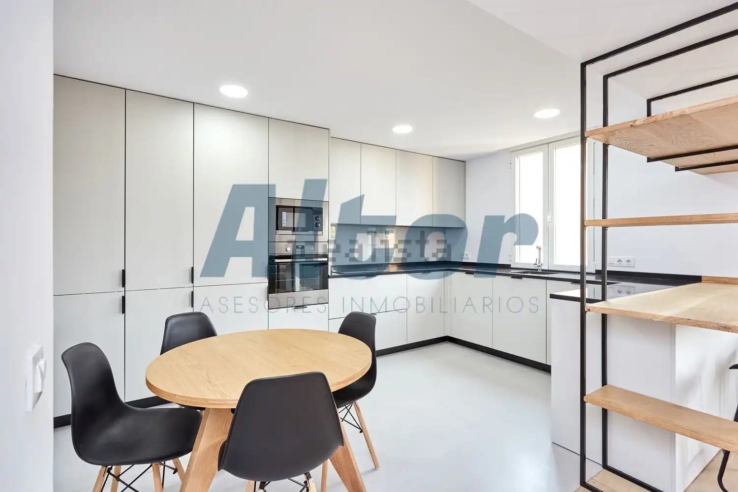 Flat for rent in DE CONCHA ESPINA, El Viso