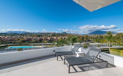 Terrassa de Apartament en venda en Estepona amb Aire condicionat, Calefacció i Piscina