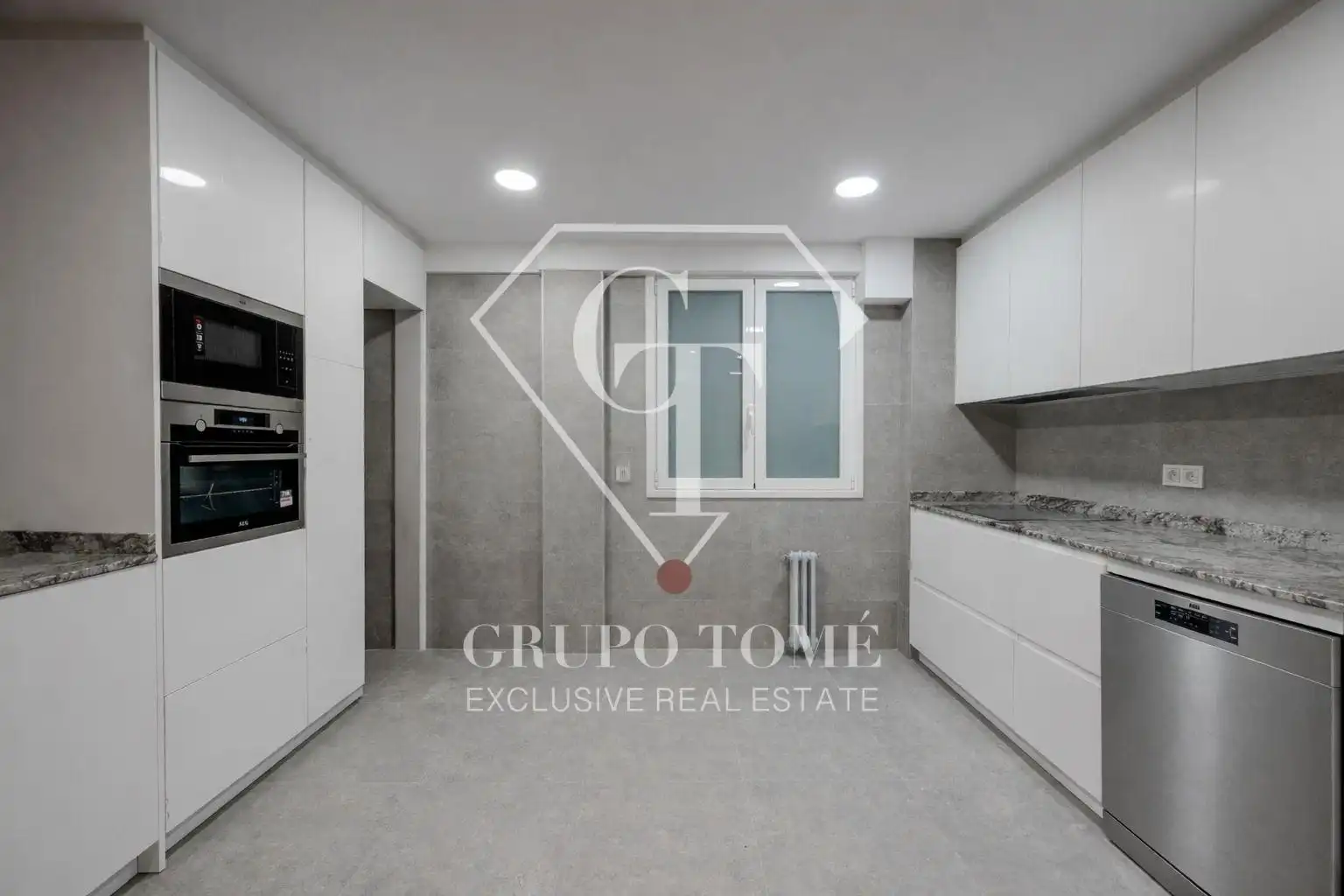 Küche von Wohnung zum Verkauf in Donostia - San Sebastián  mit Heizung und Terrasse