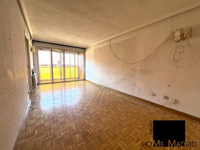Piso en Venta en Calle Santa Cruz de Retamar en Palomeras Sureste