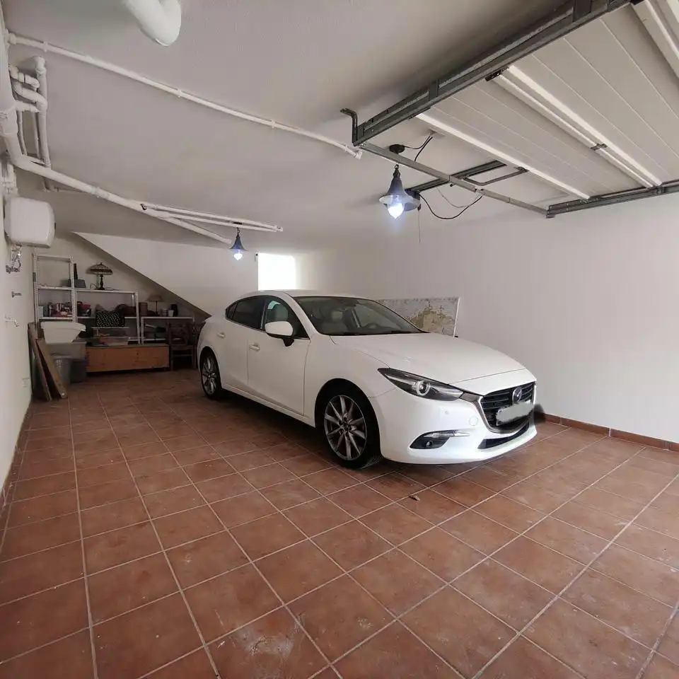 Parking de Dúplex de alquiler en Agüimes con Terraza, Trastero y Amueblado