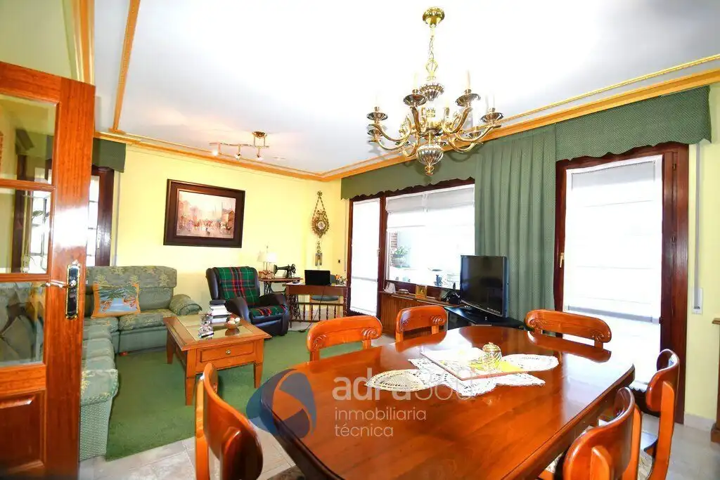 Jardín de Casa adosada en venta en Lardero con Calefacción, Terraza y Trastero