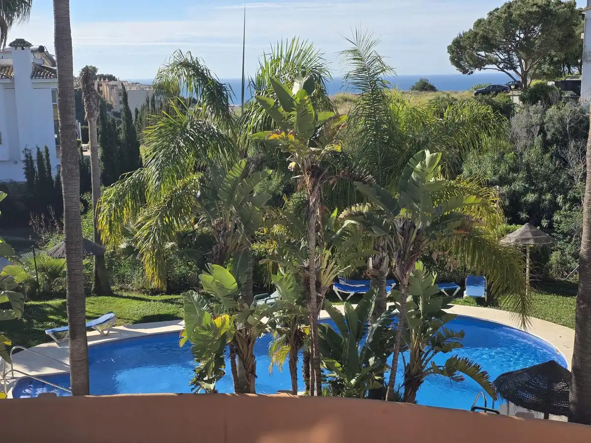 Schwimmbecken von Wohnungen zum Verkauf in Mijas mit Klimaanlage, Heizung und Terrasse
