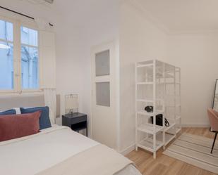 Dormitori de Apartament per a compartir en  Valencia Capital amb Moblat, Forn i Rentadora