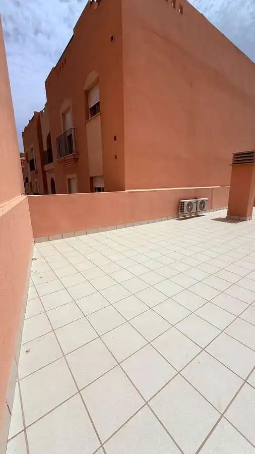 Terrassa de Pis en venda en Roquetas de Mar amb Terrassa i Piscina comunitària