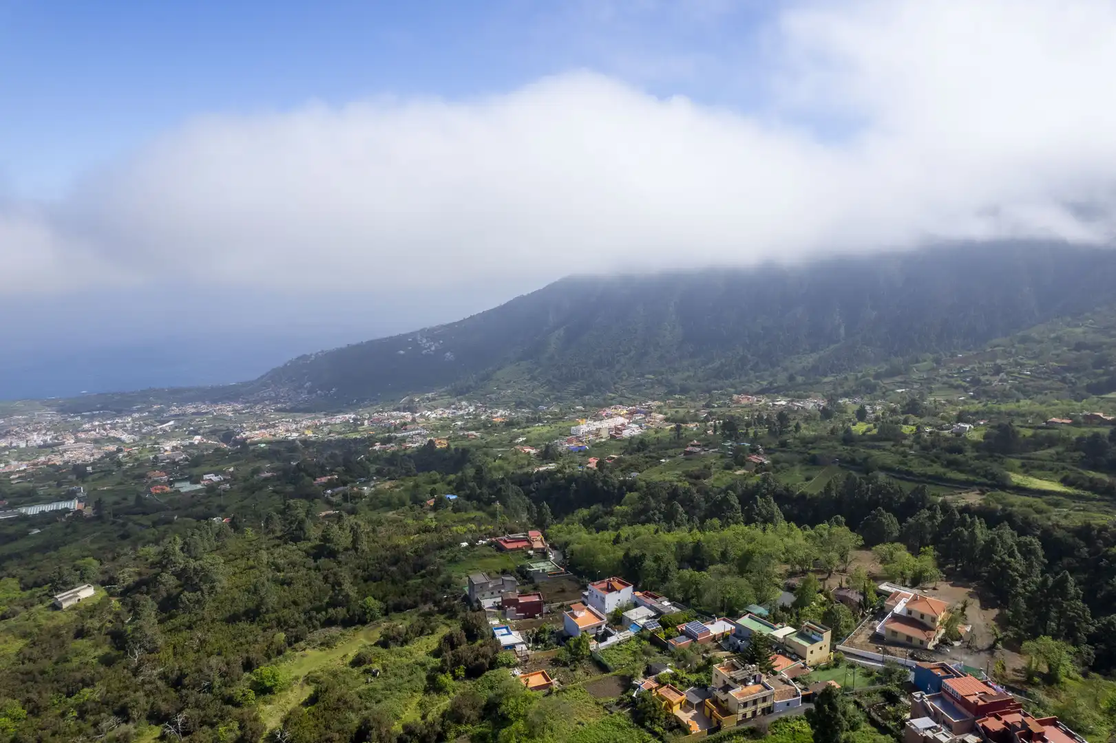 Vista exterior de Casa o chalet en venta en La Orotava con Jardín privado, Terraza y Trastero