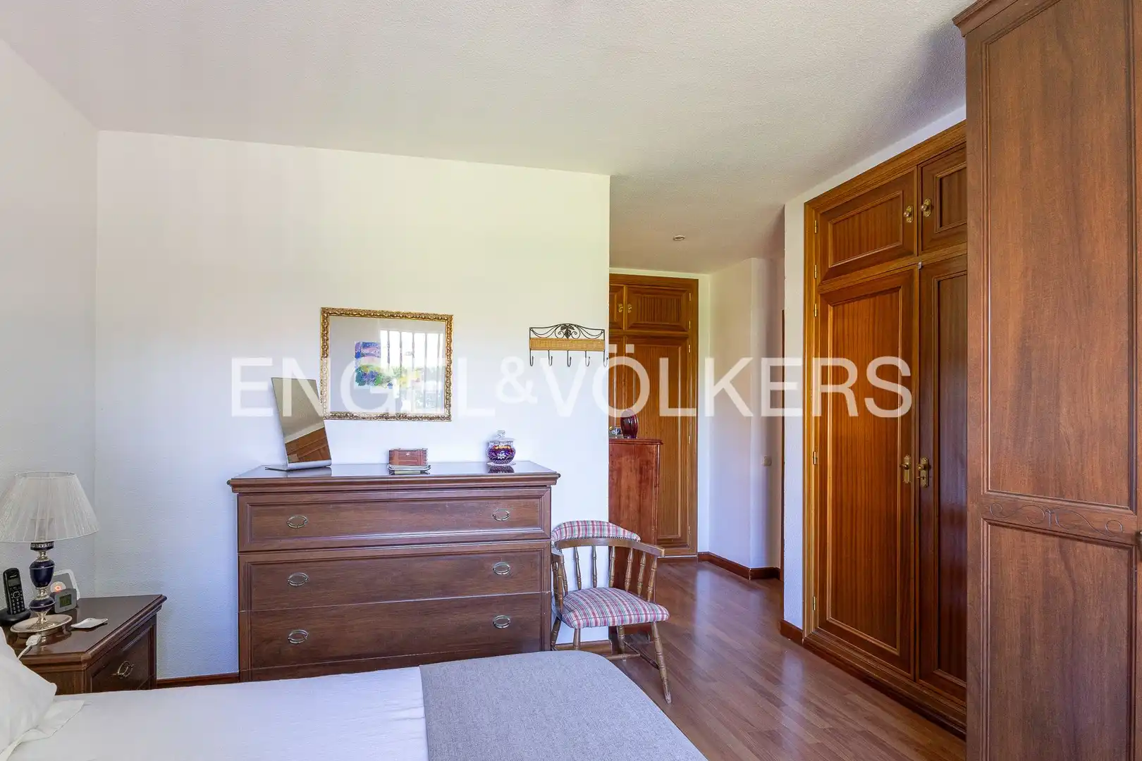 Habitación de Casa o chalet en venta en Pozuelo de Alarcón con Aire acondicionado, Calefacción y Jardín privado