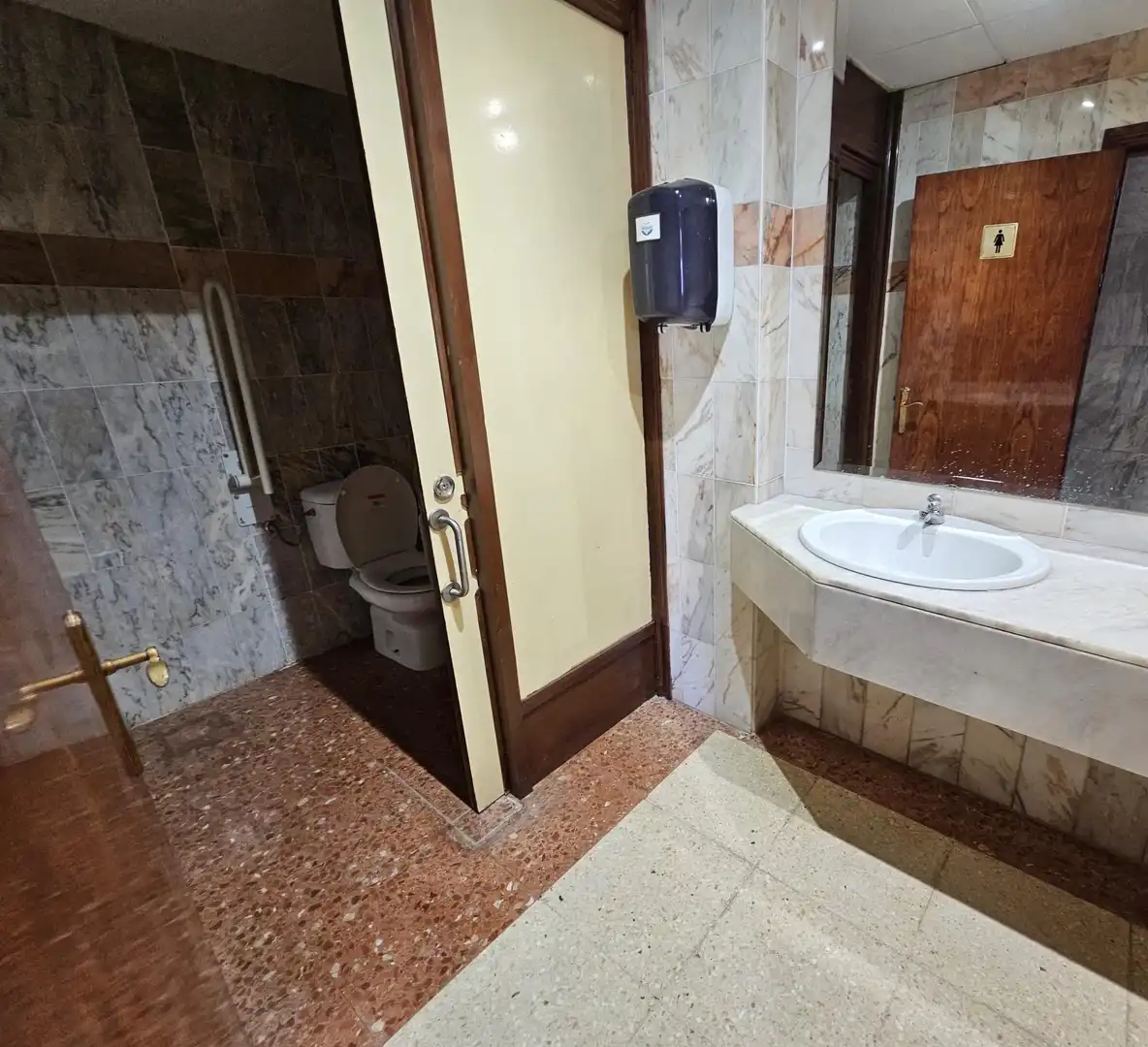 Bany de Edifici en venda en Vidreres
