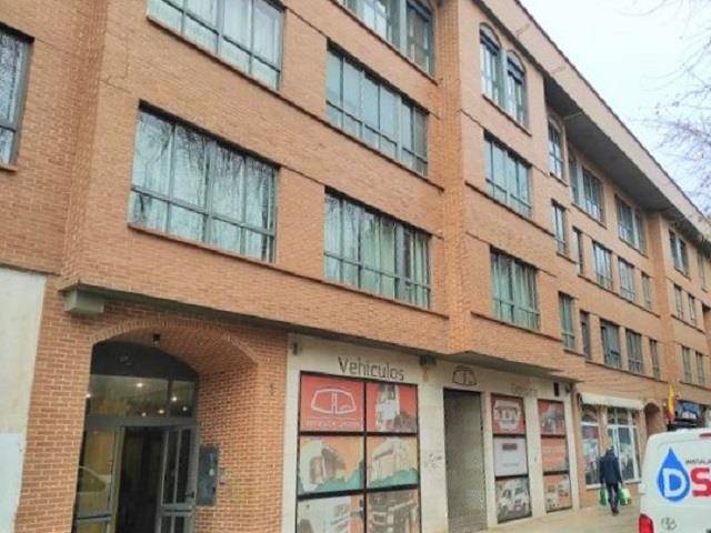 Local comercial en Alquiler en Gamonal - San Bruno - G9