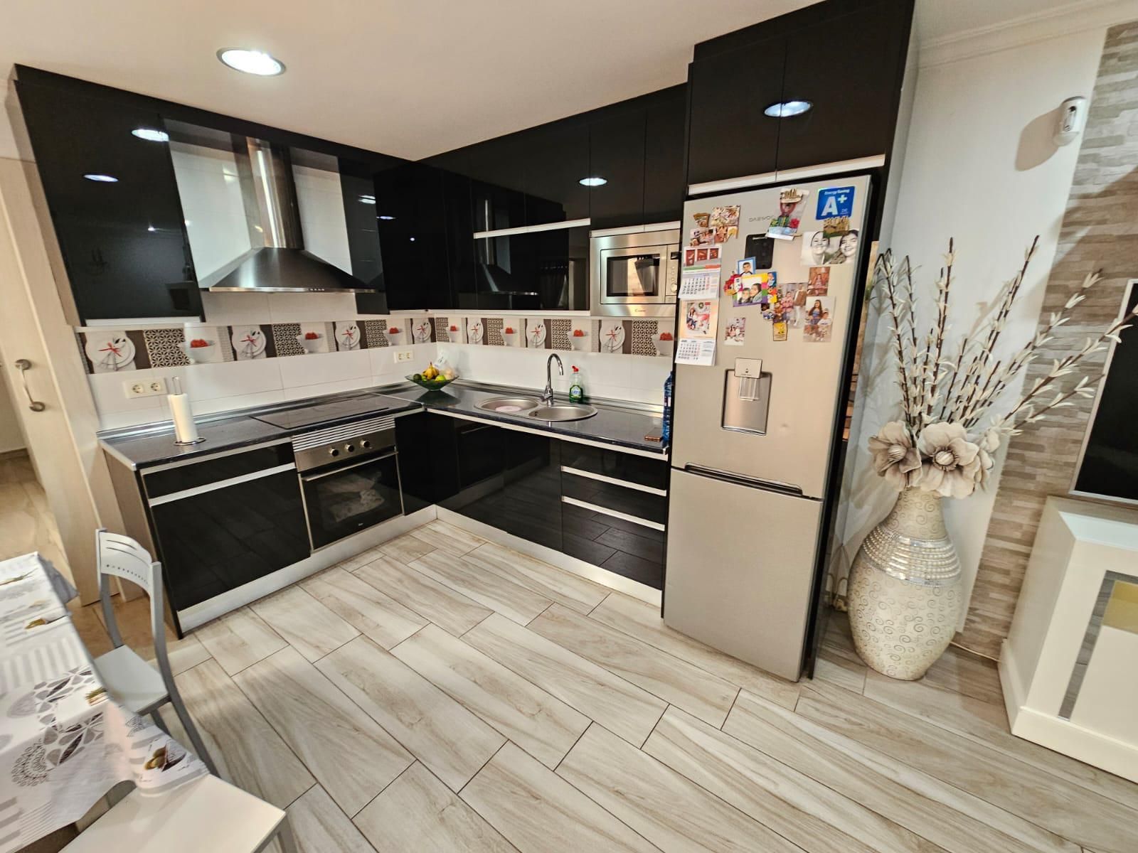 Cuina de Apartament en venda en Elda amb Aire condicionat i Calefacció