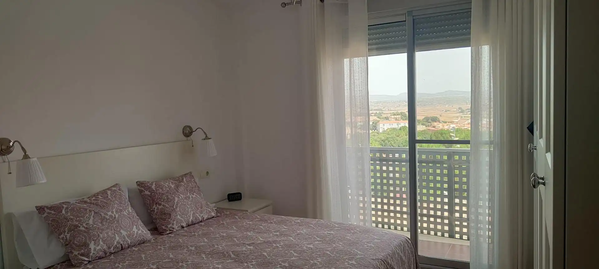 Dormitori de Pis en venda en Almansa amb Calefacció, Parquet i Balcó