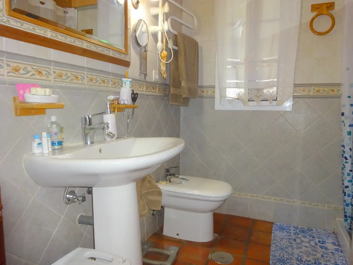 Bany de Casa o xalet en venda en Alhaurín de la Torre amb Aire condicionat, Jardí privat i Terrassa