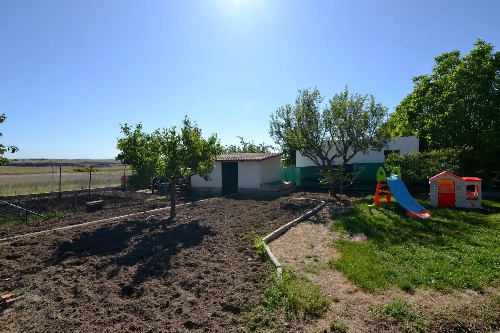Jardí de Casa o xalet en venda en Casarrubios del Monte amb Calefacció, Jardí privat i Terrassa
