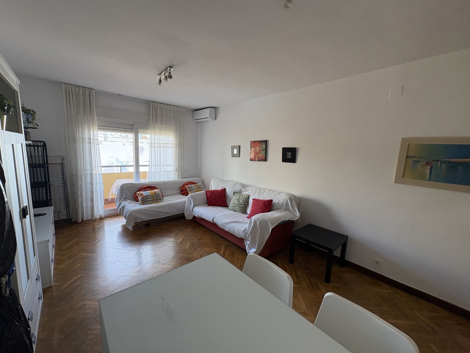 Living room of Flat to rent in  Huelva Capital  with Air Conditioner, Parquet flooring and Terrace