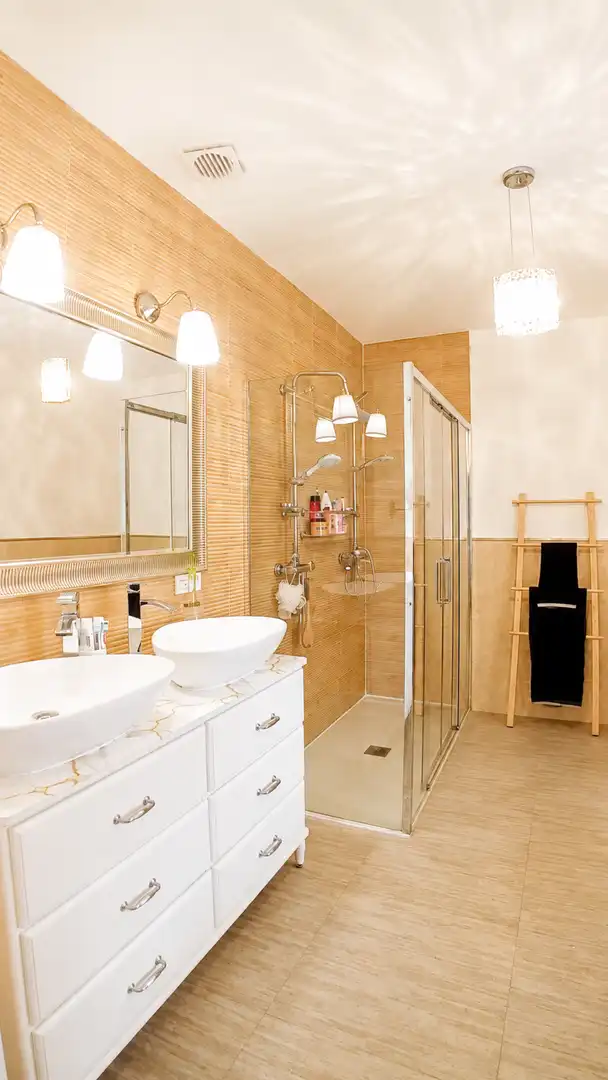 Baño de Casa o chalet en venta en Villamanín con Aire acondicionado, Calefacción y Jardín privado