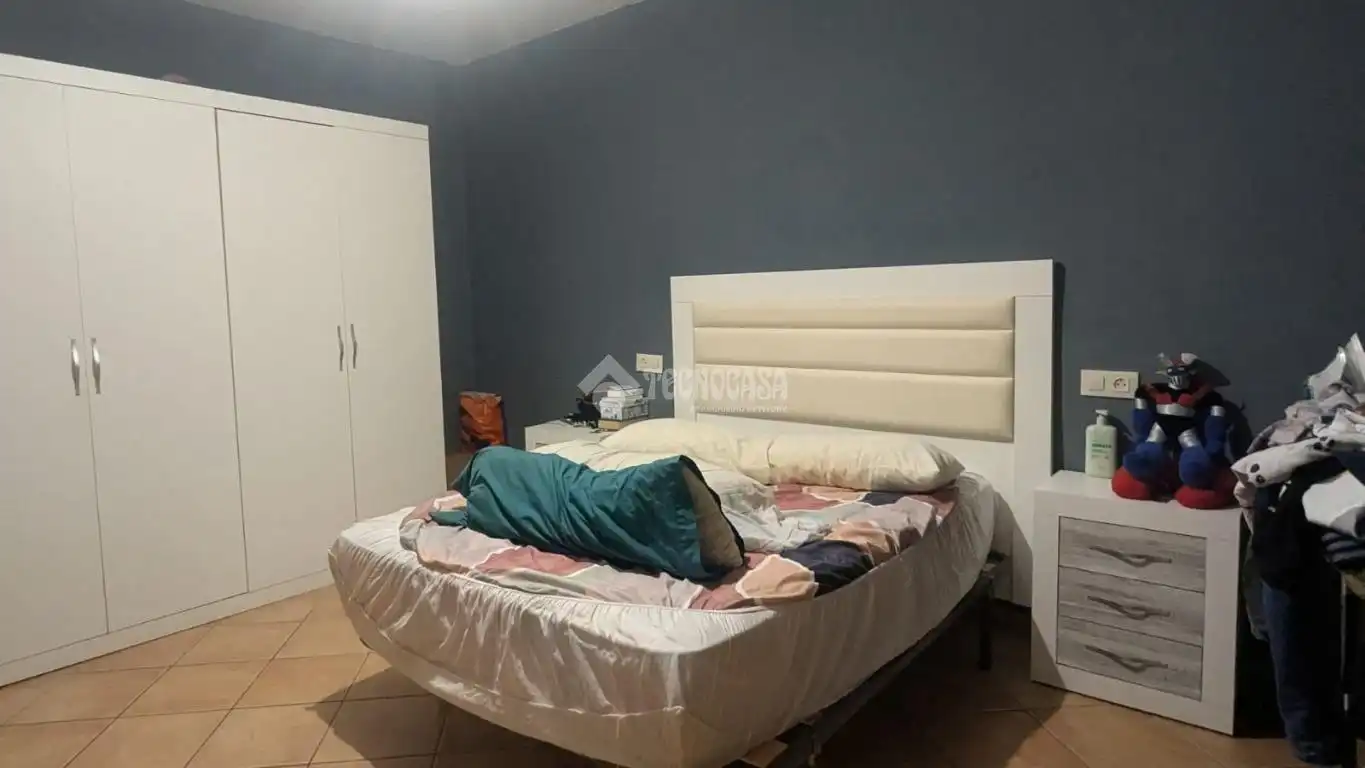 Dormitori de Casa adosada en venda en La Carolina amb Jardí privat