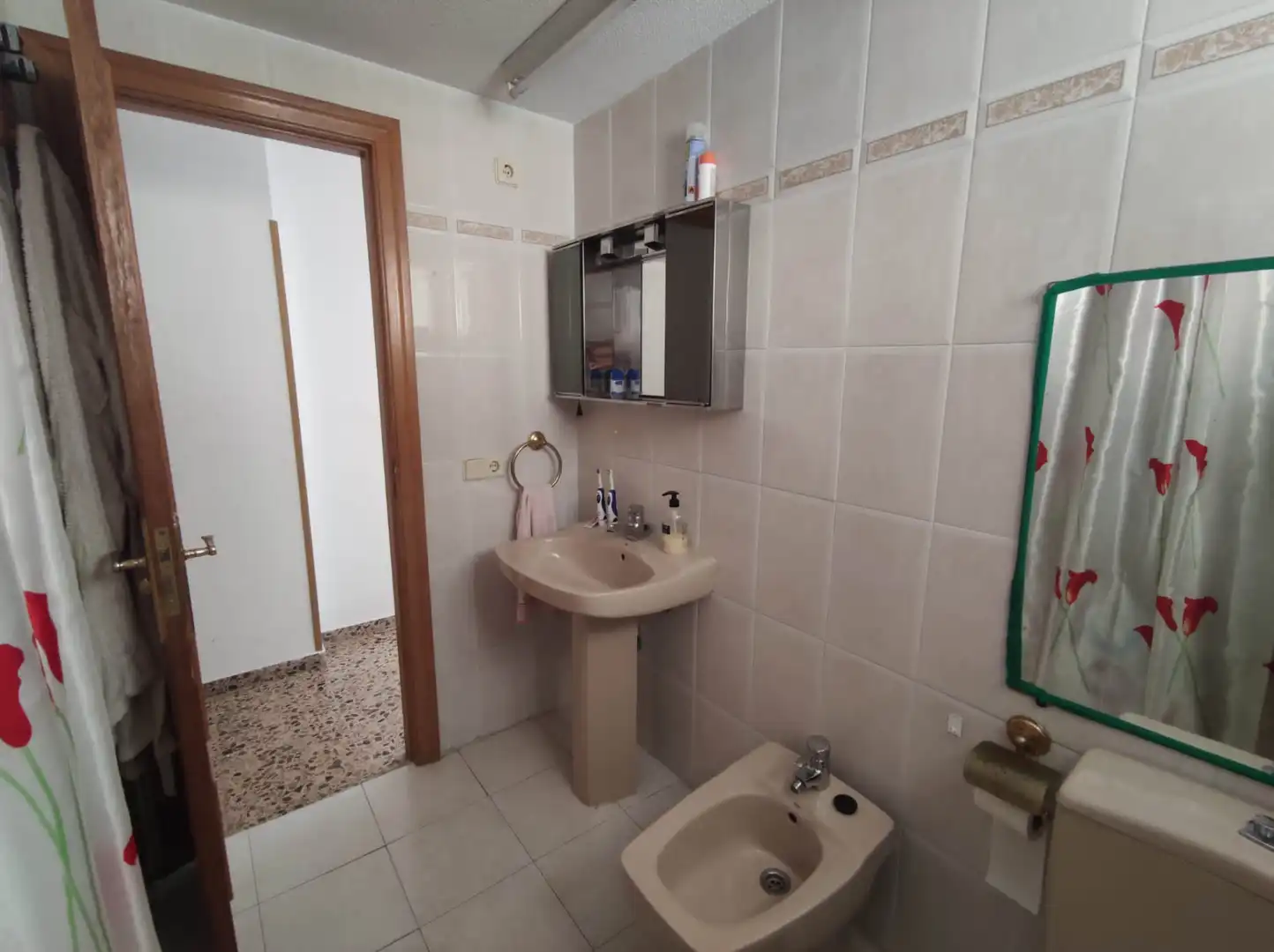 Bany de Apartament de lloguer en Alicante / Alacant amb Aire condicionat, Calefacció i Terrassa