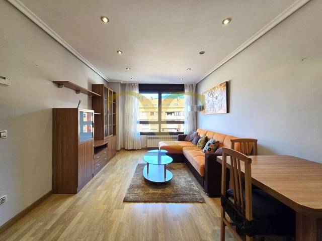 Apartamento en Venta en Calle Avilés en Vallobín