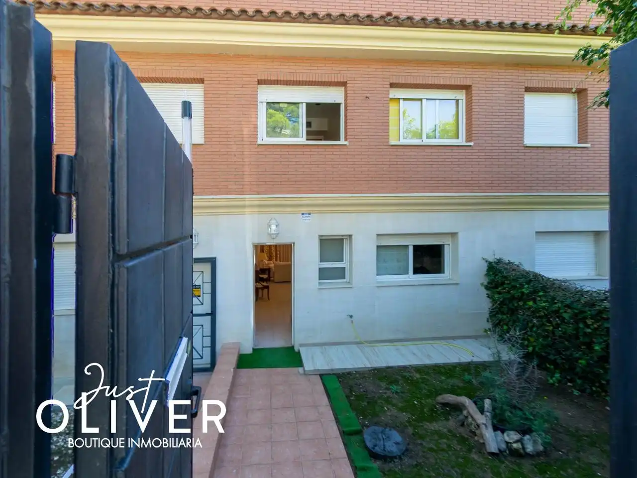 Vista exterior de Casa o xalet en venda en Salou amb Terrassa, Moblat i Piscina comunitària