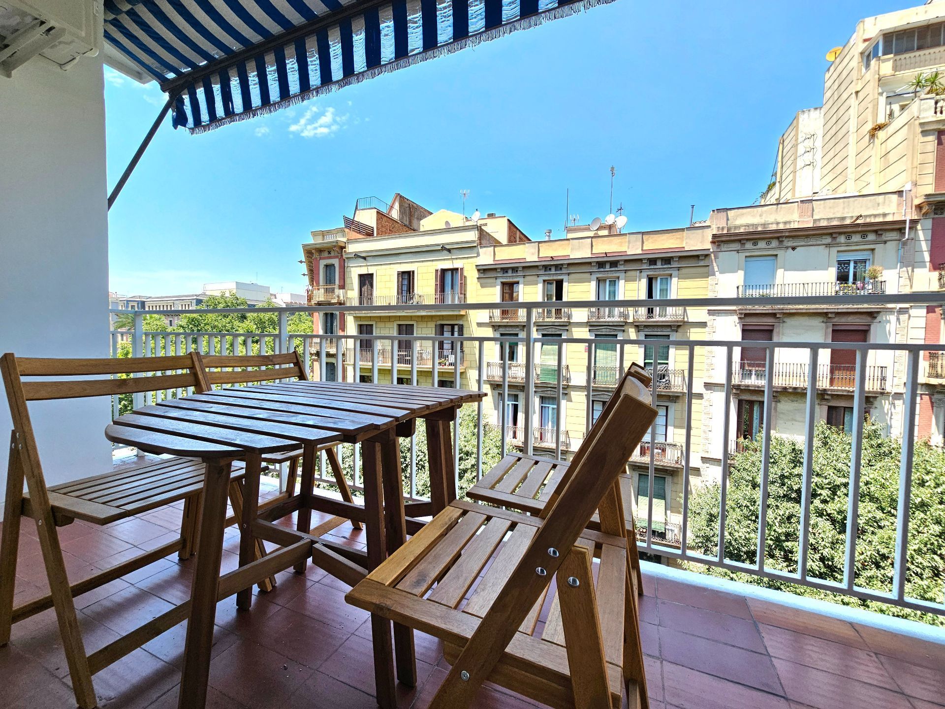 Terrace of Flat to rent in  Barcelona Capital  with Air Conditioner, Heating and Furnished