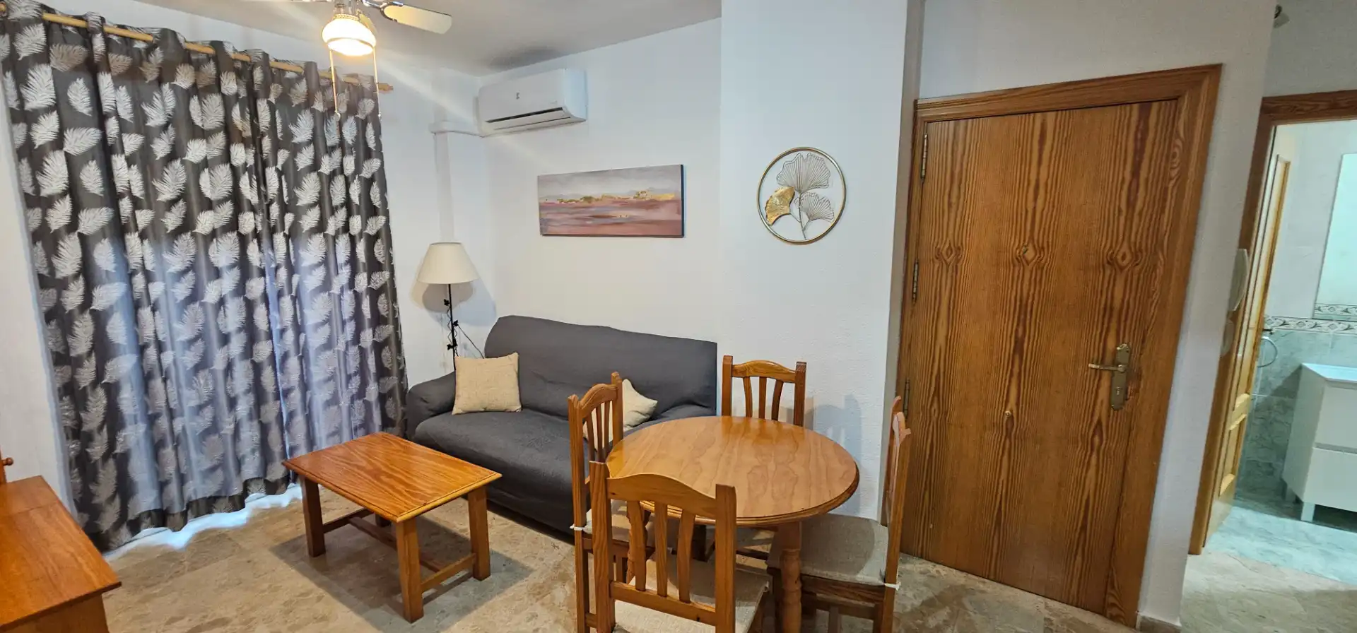 Living room of Flat for rent in Maracena  with Air Conditioner, Furnished and Washing machine
