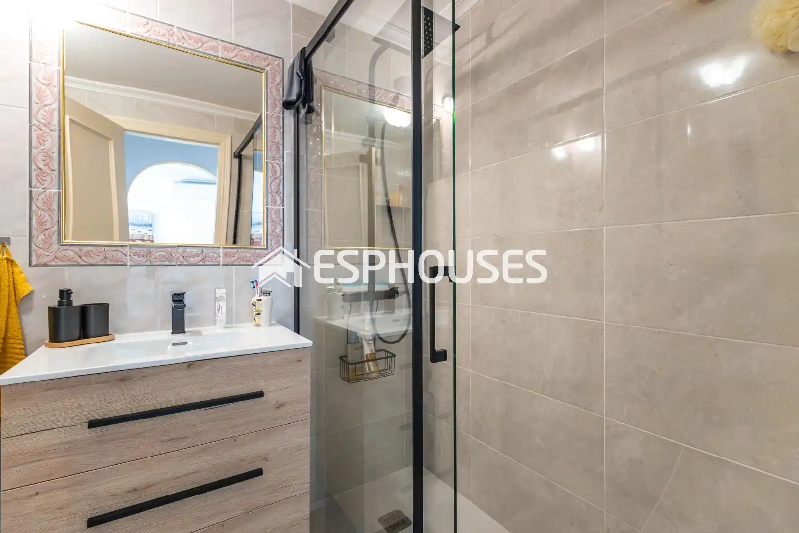 Baño de Planta baja en venta en Guardamar del Segura con Aire acondicionado, Terraza y Balcón