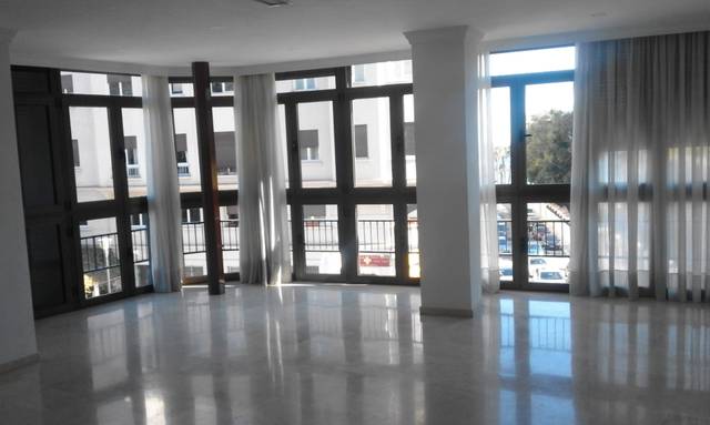 Piso en Venta en Paseo Reding en La Malagueta - Monte Sancha